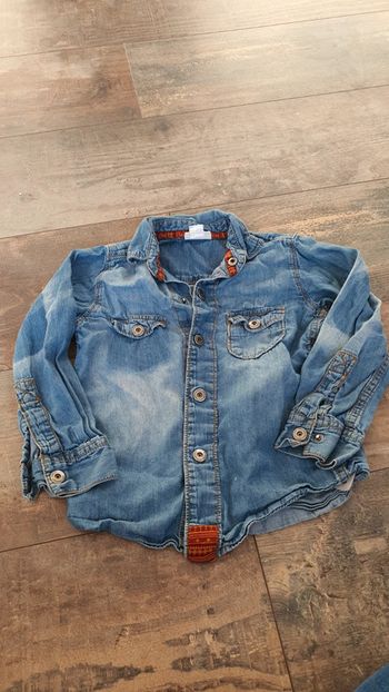 Chemise Vertbaudet 4 ans en très bon état