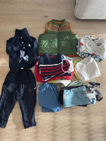 Vêtements, garçon en 24 mois