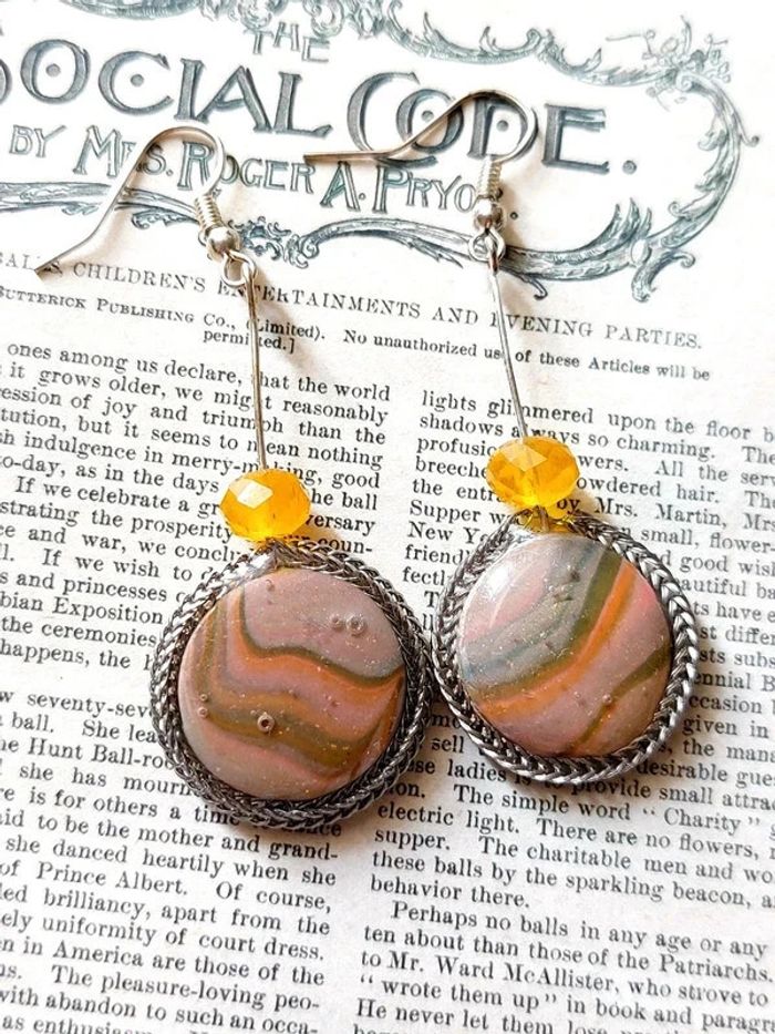 Magnifique paire de boucles d'oreilles pendantes - photo numéro 4