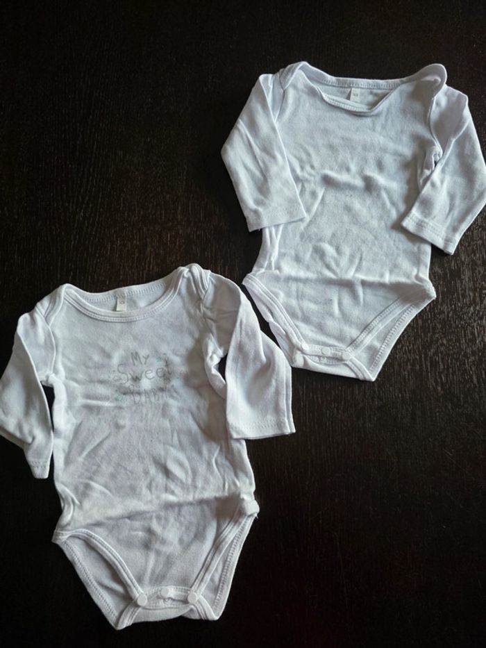 Lot de 6 bodies en 9 mois - photo numéro 2