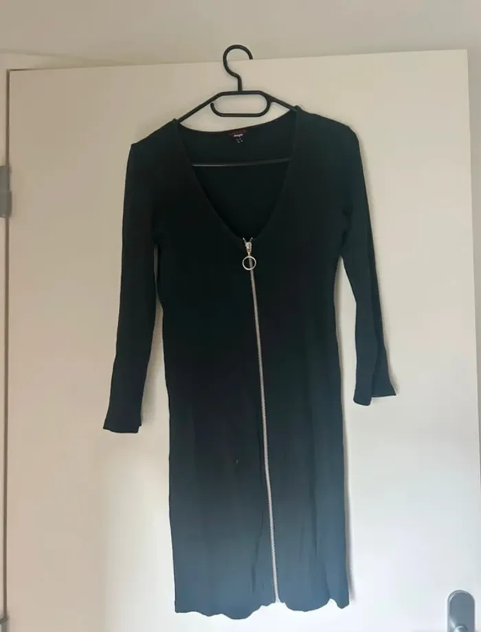 Robe noire moulante taille M