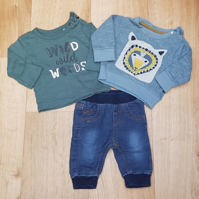 Ensemble 3 pièces : t-shirt manches longues + pull + jeans
