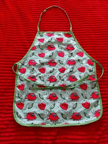 Tablier cœur coccinelle