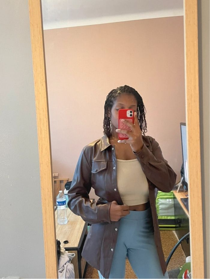 Trench en similicuir marron - photo numéro 2