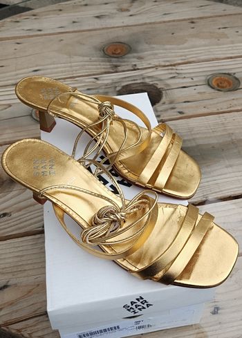 Chaussures San Marina Femme, escarpins Felixia cuir, taille 38. Neuves.