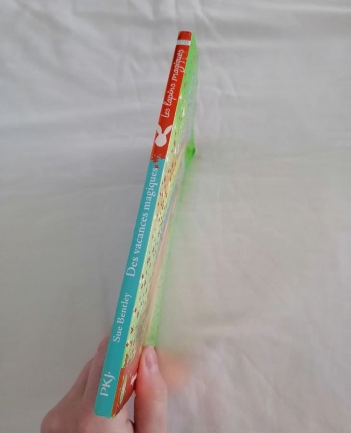 Livre les lapins magiques, des vacances magique - photo numéro 3
