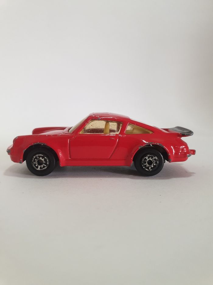 Maisto Porsche 911 Turbo 1/57 Made in China 🇨🇳 - photo numéro 7