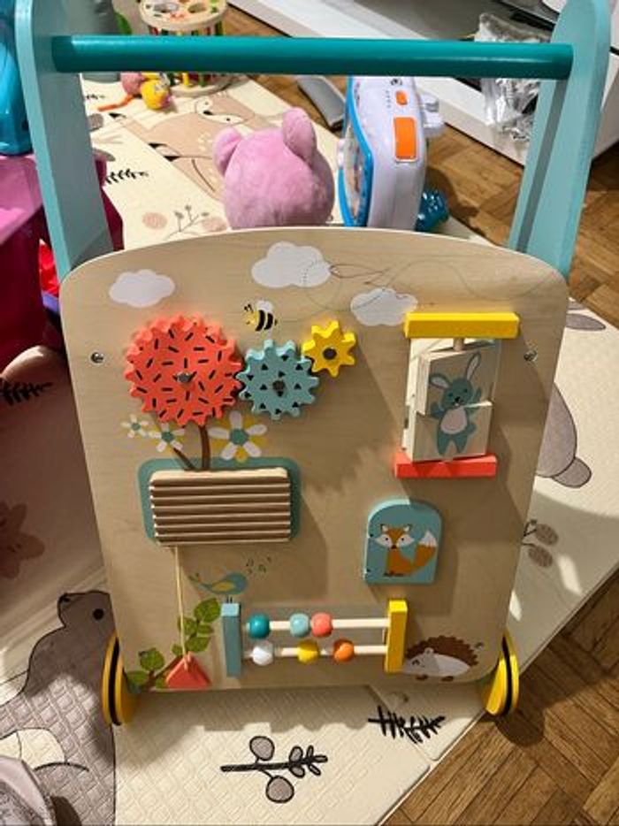 Trotteur en bois de marche bébé