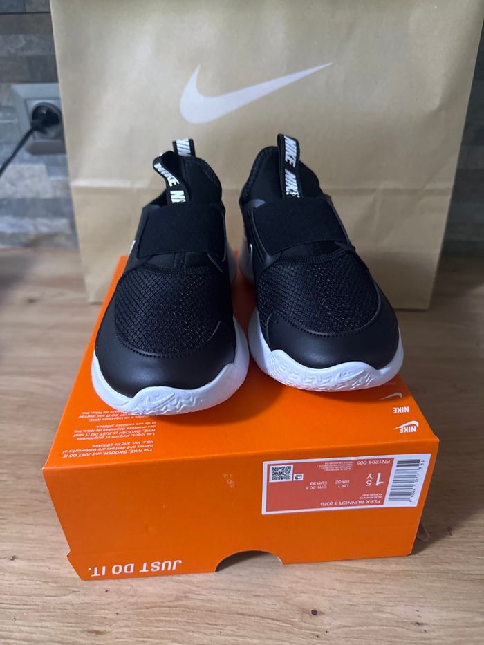 Baskets Nike Flex Runner 3 Eur 33 - photo numéro 2