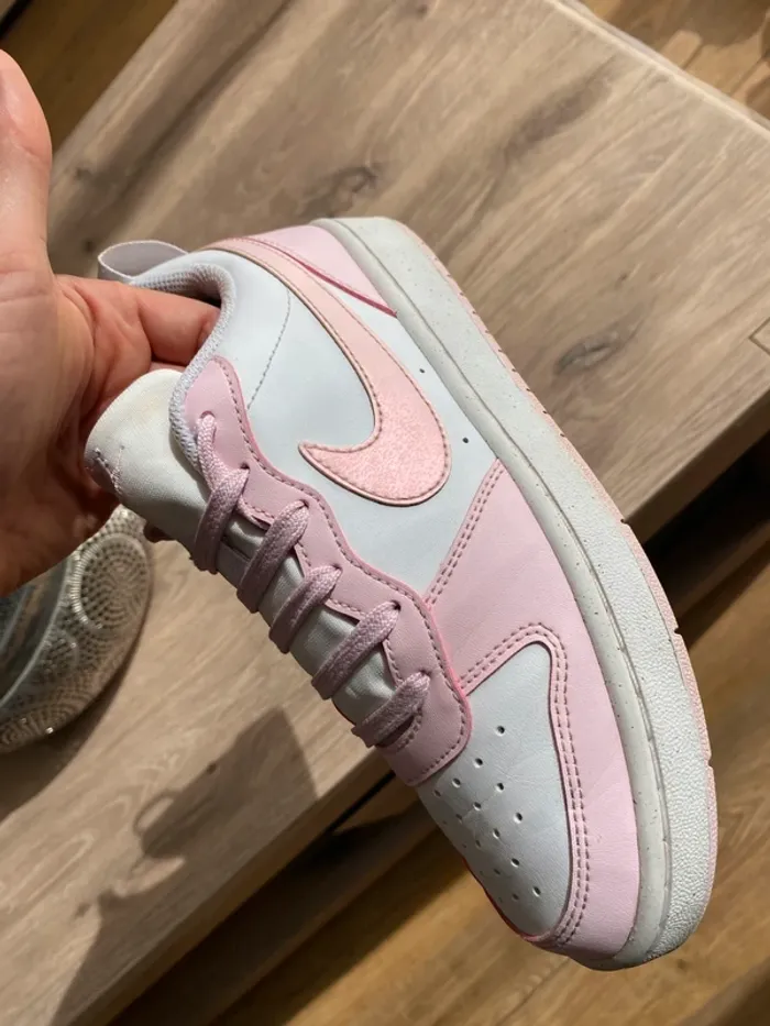 👟 Nike Court Borough Low 2 SE Femme – Rose Irisé & Lacets Pailletés – Pointure 37,5 - photo numéro 4