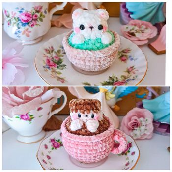 Peluches ours chat dans une tasse au crochet
