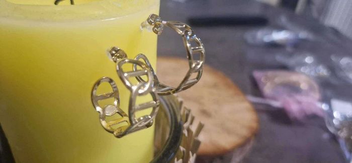 Boucles d’oreilles créoles moyennes maillons farandole acier inoxydable or - photo numéro 4