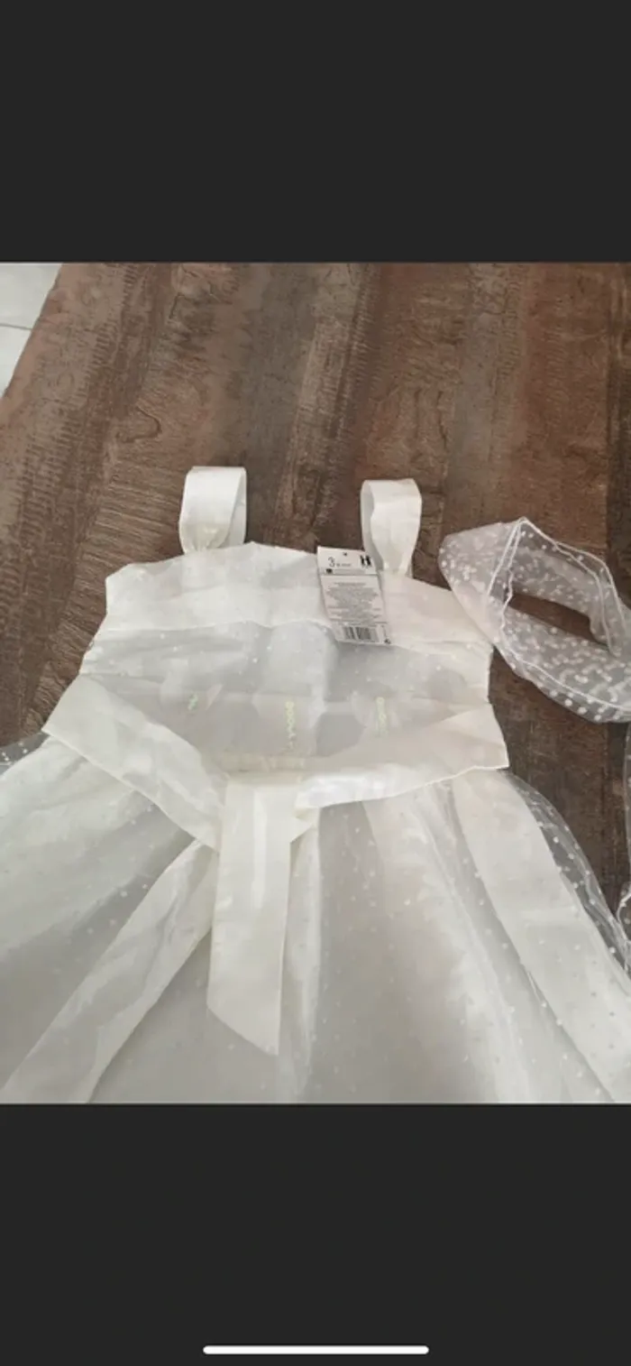 Robe de cérémonie neuve - photo numéro 2