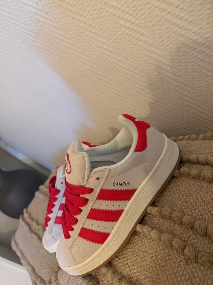 Campus beige et rouge - photo numéro 5