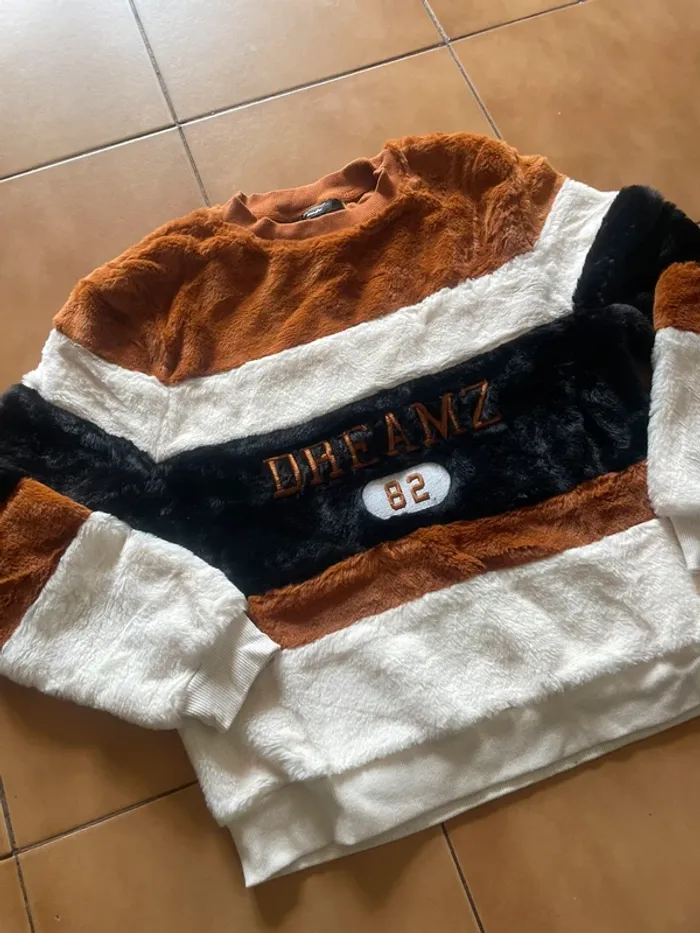 Pull femme XS - photo numéro 2