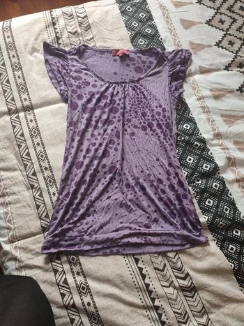T shirt violet