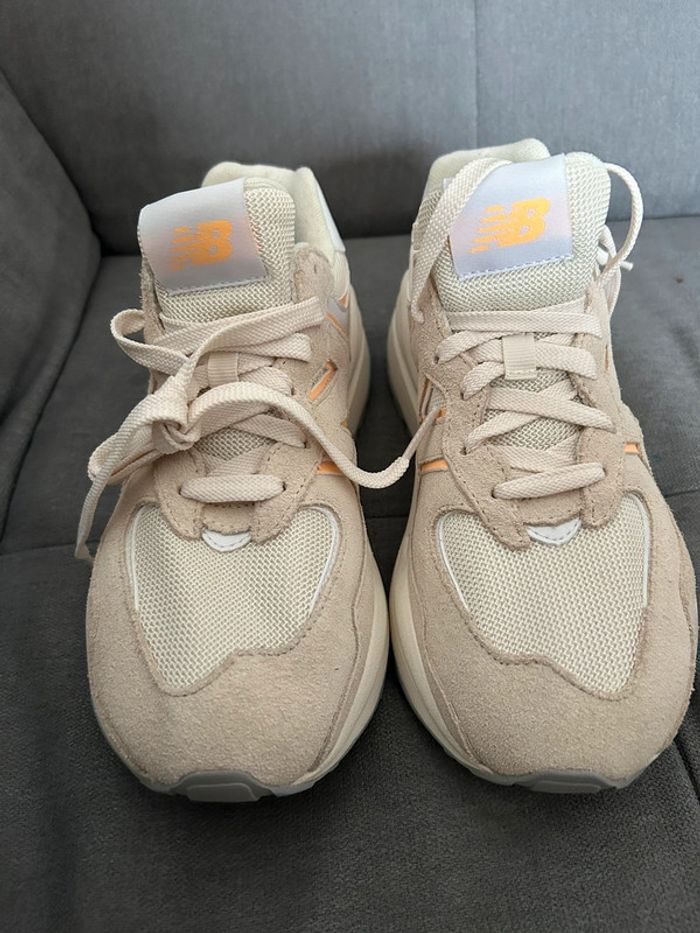 Sneakers New Balance 57/40 P. 38 beige orange - photo numéro 2
