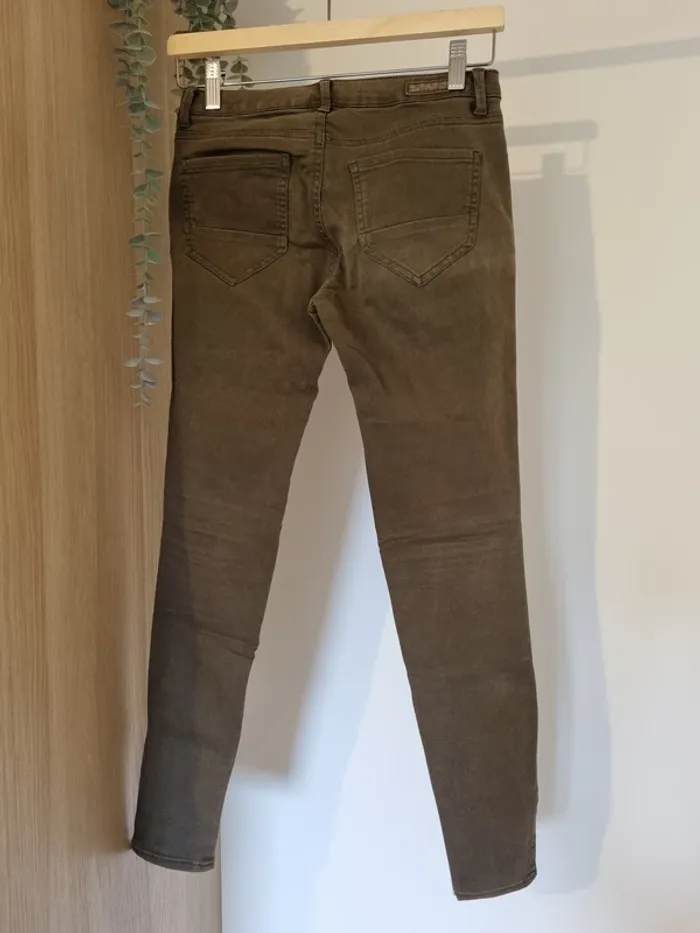 Pantalon kaki skinny ZARA 34 - photo numéro 2
