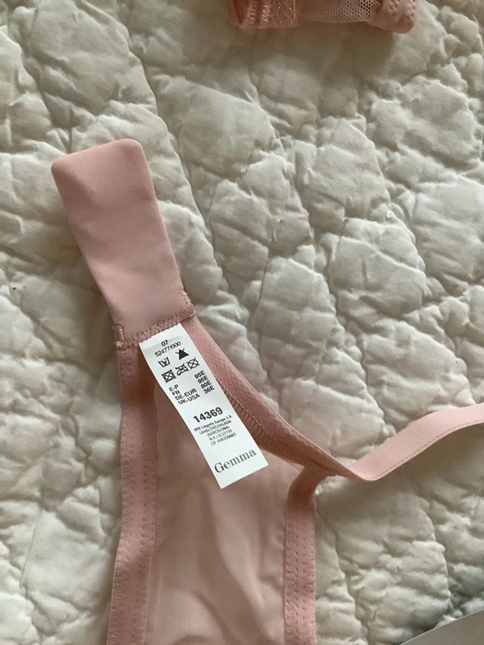 Soutien-gorge voile/mesh Gemma rose neuf étiquette boîte taille 95E - photo numéro 5
