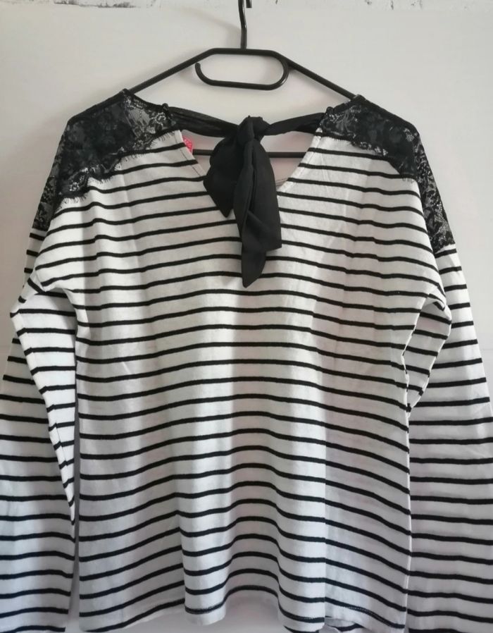 T shirt Camaïeu 
Taille S - photo numéro 2