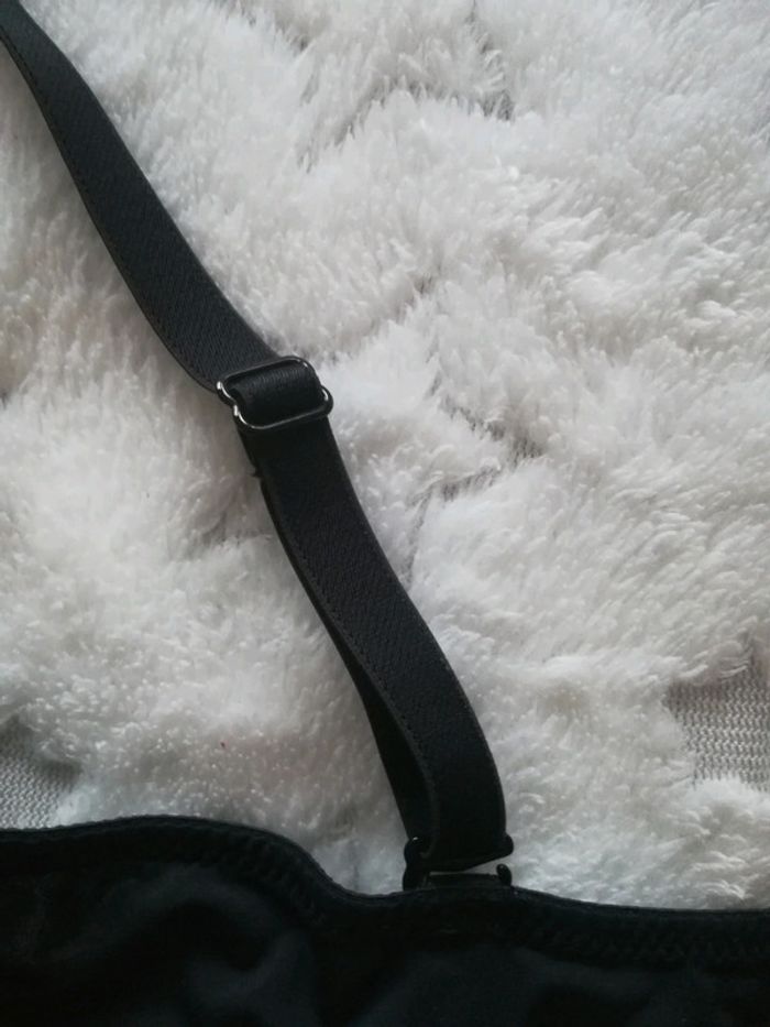 💄Soutien-gorge noir basique- 100C - photo numéro 6