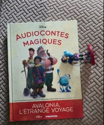 Numéro111 Livre + figurine édition audiocontes Magiques Altaya édition disney audio compte conte