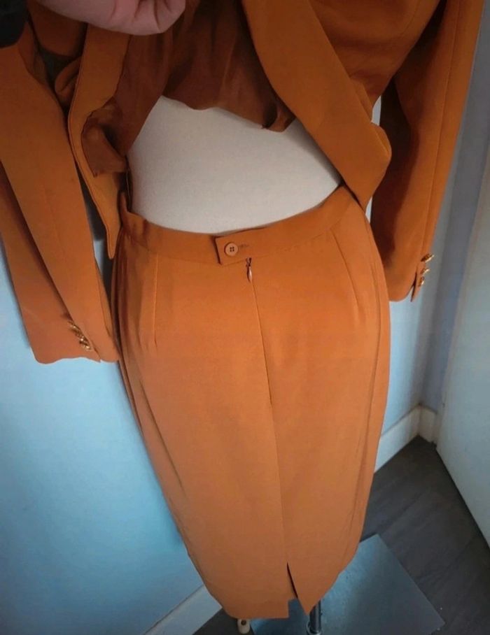 Magnifique Tailleur 40 - photo numéro 7