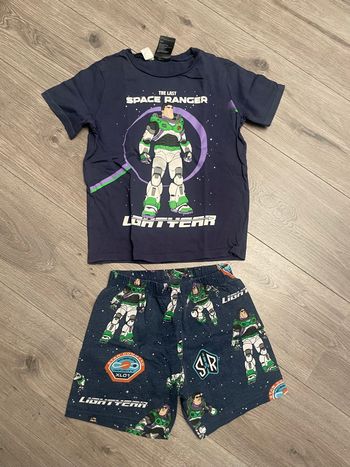 Pyjama 4/6 ans 11O/116 centimètres buzz l’éclair 