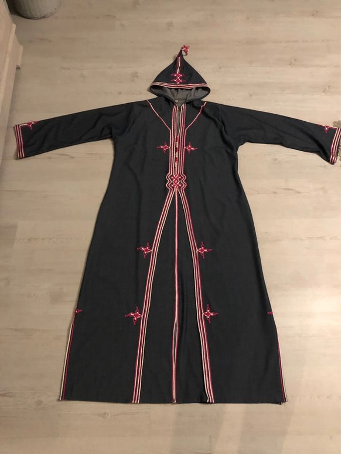 AN2- Robe d’intérieur/djellaba grise et broderies T 2 (44-46) NEUVE - photo numéro 3