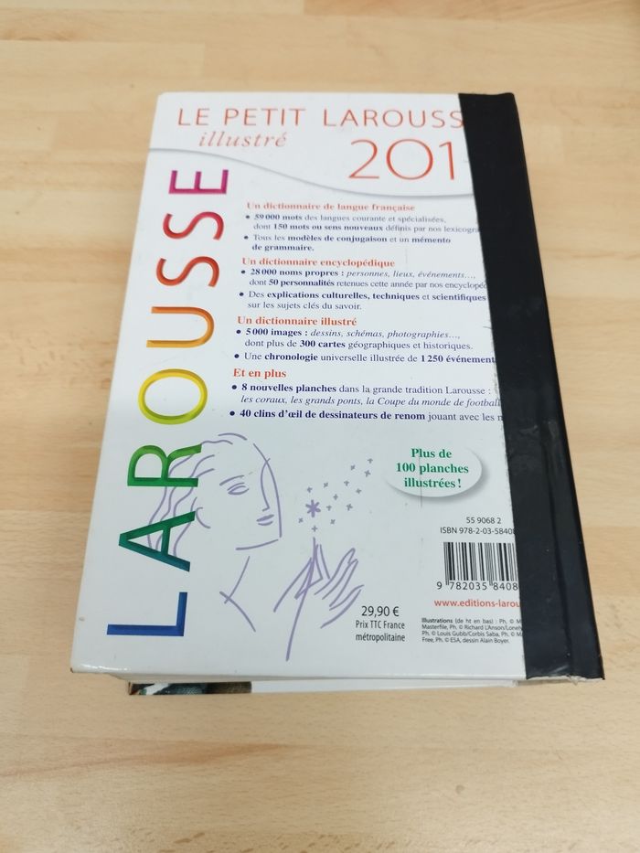 Larousse
Petit Larousse Illustré 2011 - photo numéro 2