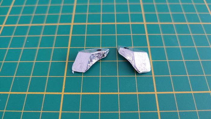 Supports phares avant pièce détachée miniature Maisto Porsche Boxster 1/18 1/18e 1/18ème #C01 - photo numéro 2