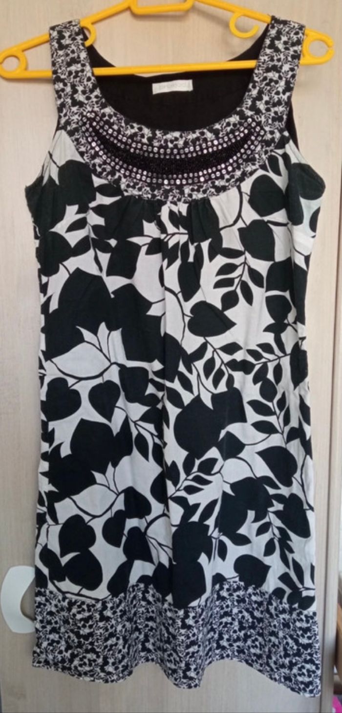Robe col bijou