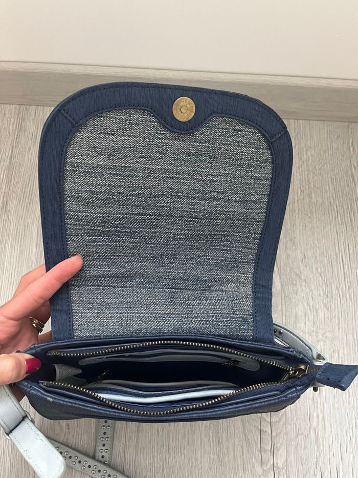 Sac bandoulière Desigual – Bleu marine à motifs fleuris - photo numéro 3