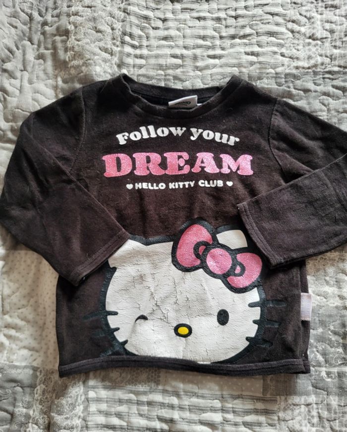 Haut de pyjama hello kitty 3 ans