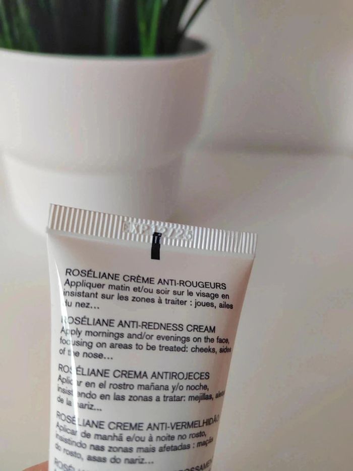 🌿 Uriage Roséliane Crème Anti-Rougeurs – 40 ml 🌿 - photo numéro 3