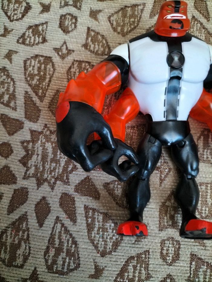 Figurine Ben 10 - photo numéro 4