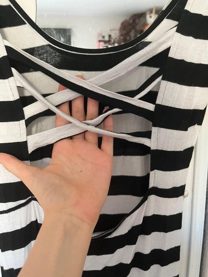 Robe longue à manches courtes avec un lacet dans le dos, blanche et noire, S - photo numéro 5