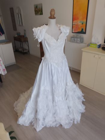 Robe de mariée blanche avec traîne '' Sarah''
