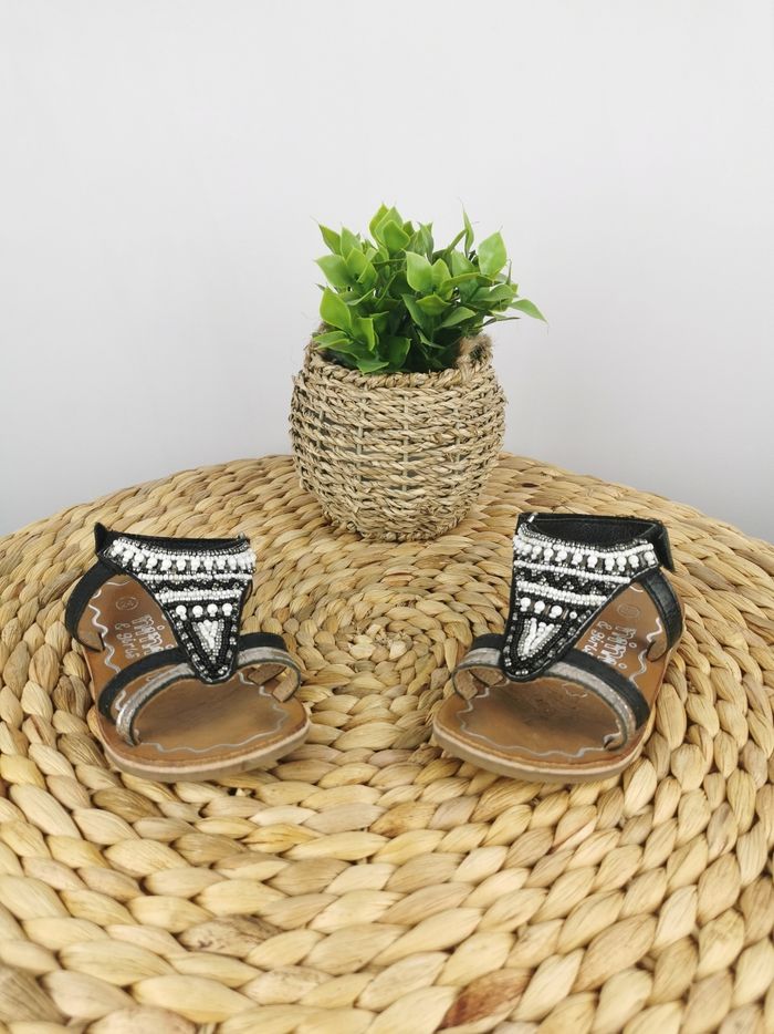 Sandales à perles noires et blanches Nini & Girls Pointure 24 - photo numéro 2