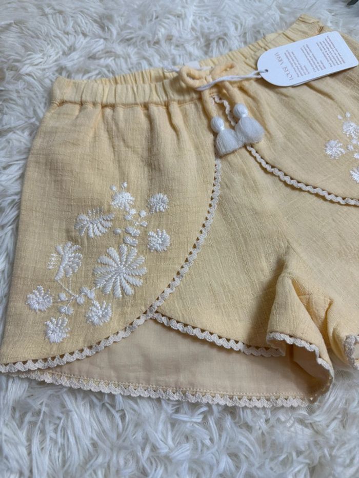 Short jaune Louise Misha taille 6 ans - photo numéro 2