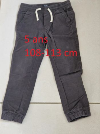 1 pantalon léger gris marque kiabi taille 5 ans 108-113 cm