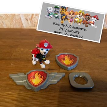 Idée cadeau 🎁 Figurine Marcus avec 2 badges et 1 accroche de la Pat Patrouille