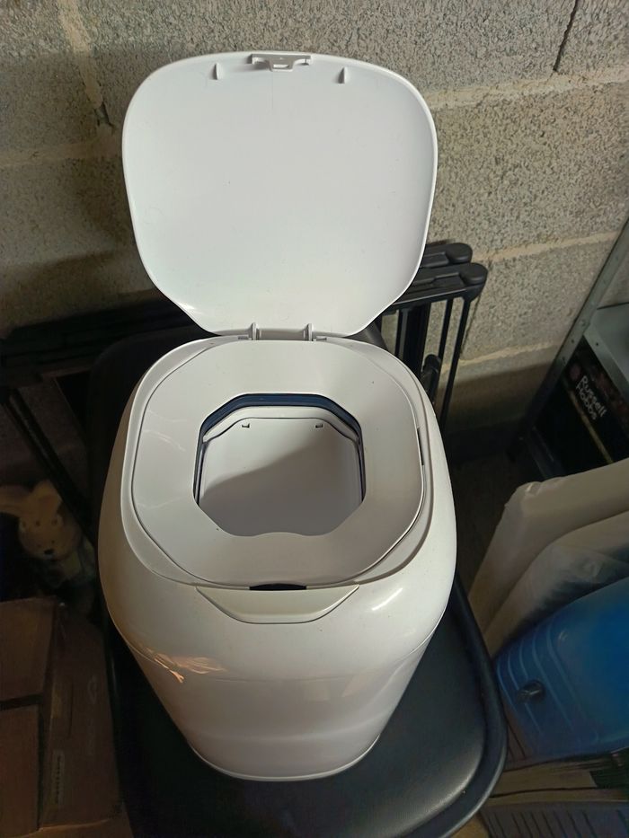 Poubelle à couche - photo numéro 3