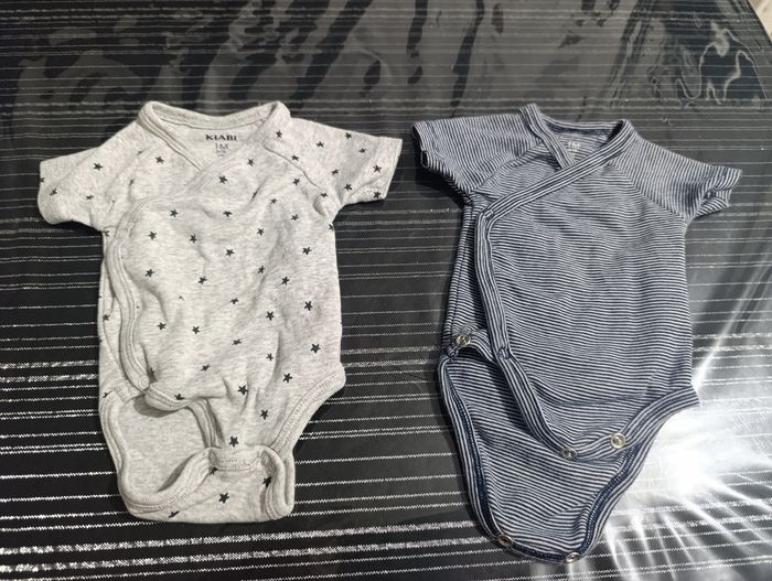 Lot de 2 bodys manches courtes 1 mois