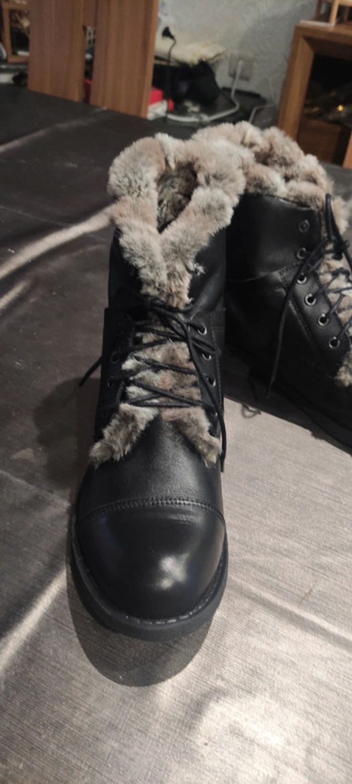 Bottines cuir et fourrure - photo numéro 2