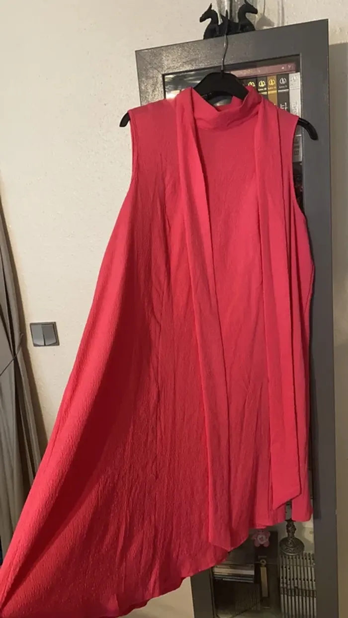 superbe robe genou taille 4xl = 52 rose SHEIN