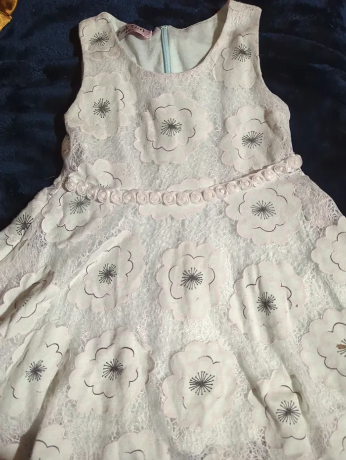 Petite robe de cérémonie - photo numéro 2