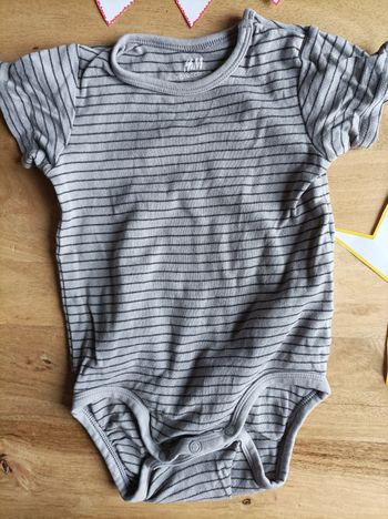 Body 9-12 mois H&M