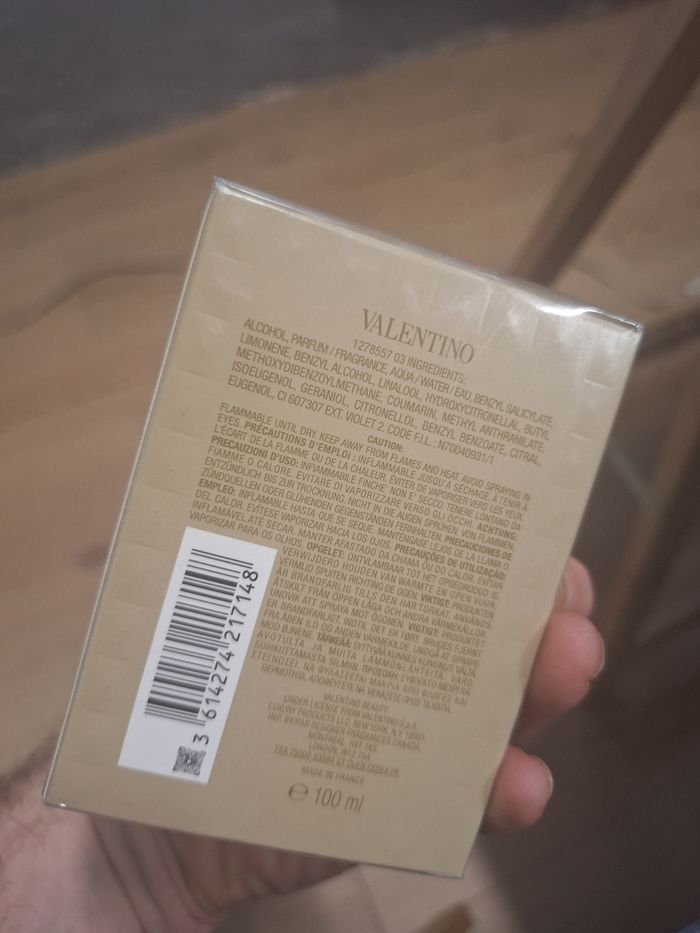 Born in roma donna valentino - photo numéro 2