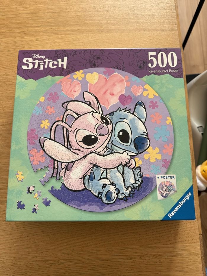 Magnifique puzzle Rond Ravensburger Stitch - photo numéro 2